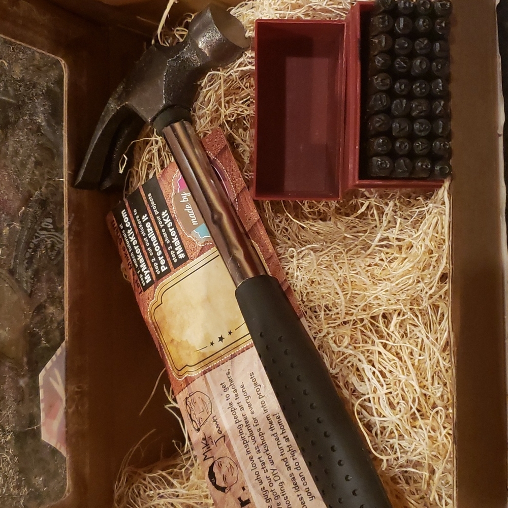 Jewelry stamping kit